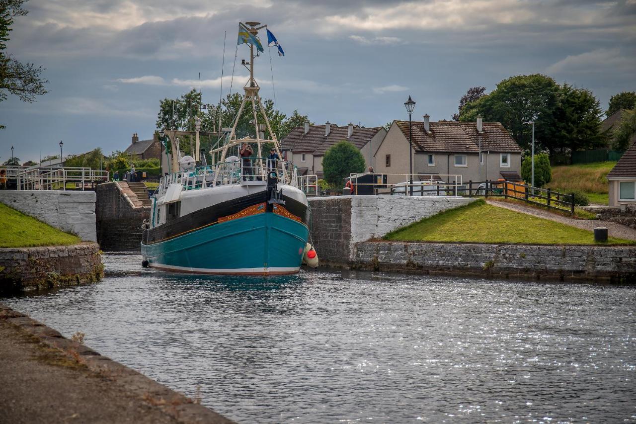 Caledonian Canal Studio Apartamento Inverness Exterior foto