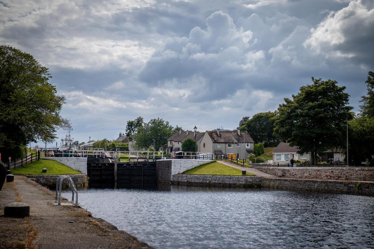 Caledonian Canal Studio Apartamento Inverness Exterior foto