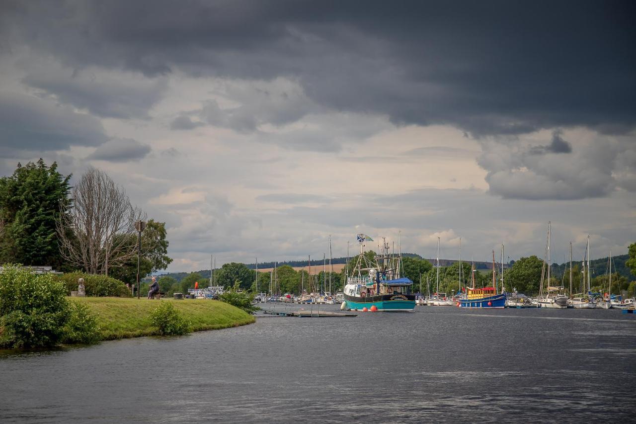 Caledonian Canal Studio Apartamento Inverness Exterior foto